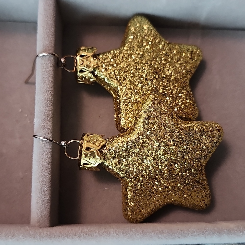 FREE ADD ON 3 pairs Christmas earrings - Picture 6 of 6